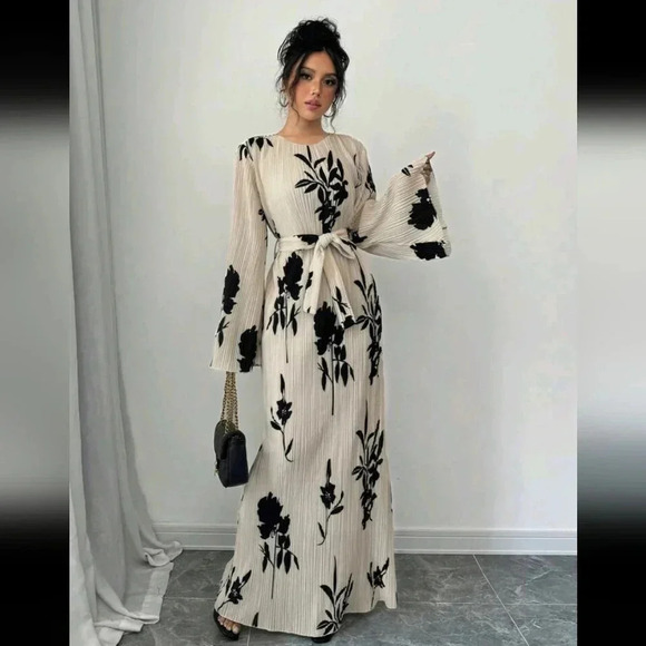 Women's Autumn/Winter Elegant Pleated Fabric Flared Long Sleeve Dress - Picture 5 of 6